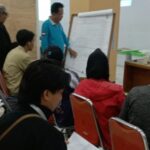 Proses rekapitulasi suara yang dilakukan di salah satu Kecamatan di Jakarta baru-baru ini.(foto sofian/ipol.id)