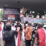 Ilustrasi massa aksi yang menolak hasil pemilu di kawasan Jakarta.(Foto screenshot video medsos)