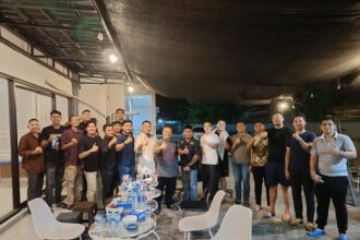 Suasana silaturahmi para jurnalis dan jajaran Polres Kukar. Foto: dok JMSI