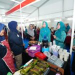 Penjabat Ketua TP PKK Sulsel, Sofha Marwah Bahtiar, mengatakan, Ramadan Festive 2024 ini bertujuan untuk memberikan ruang bagi UMKM memasarkan produk mereka sekaligus memberikan pasar yang nyaman, berkualitas, dan murah bagi masyarakat untuk berbelanja.