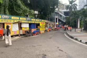 Suasana tempat ngabuburit di sekitar kawasan Bulungan, Blok M, Kebayoran Baru, Jakarta Selatan, pada Selasa (12/3) sore, hari pertama berbuka puasa Ramadan 1445 Hijriah masih terbilang cukup sepi pengunjung. Foto: Joesvicar Iqbal/ipol.id