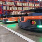 Pengelola gudang dapat melakukan simulasi digital menggunakan solusi Digital Twins dan Big Data Analytics guna memonitor serta menganalisis operasional gudang secara real-time untuk mengoptimalkan pengelolaan inventaris barang, terutama dalam mencegah terjadinya kelebihan maupun kekurangan persediaan barang.