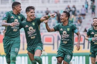 Skuad Persebaya bersukacita. Foto: IG officialpersebaya