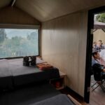 Bobocabin Gunung Mas mulai dibuka pada 2022 dan sejak beroperasi hingga saat ini telah direservasi oleh 47 ribu wisatawan. Foto: Parekraf.go.id