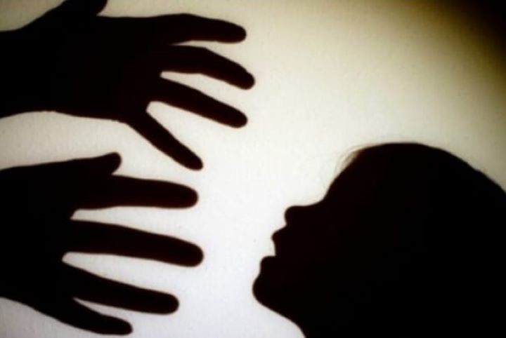 Ilustrasi - Anak-anak rentan menjadi korban pornografi. Foto: Freepik