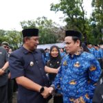 Penjabat Gubernur Sulsel, Bahtiar Baharuddin menyampaikan selamat kepada seluruh PPPK lingkup Pemprov Sulsel yang per hari ini menerima SK sebagai Aparatur Sipil Negara (ASN).