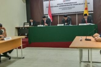 Suasana sidang Pemeriksaan Pelanggaran Administrasi Pemilihan Umum (Pemilu), Majelis Hakim Bawaslu DKI Jakarta memutuskan pelapor dari Partai Demokrat diputus menang, pada Kamis (4/4) siang. Foto: Joesvicar Iqbal/ipol.id