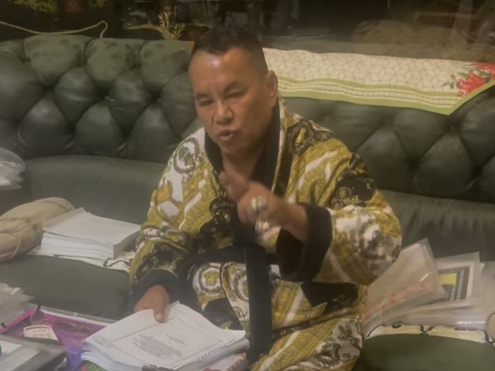 Hotman Paris memanas, sindiran soal cincin berlian dan kualitas otak. Foto: IG, @hotmanparisofficial (tangkap layar)