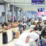 Pada Angkutan Lebaran 2024 ini, total terdapat 8.678 perjalanan kereta api Jarak Jauh dan Lokal atau rata-rata 394 perjalanan KA per hari. Rinciannya, 5.618 perjalanan KA jarak jauh dan 3.060 perjalanan KA Lokal. Foto: KAI