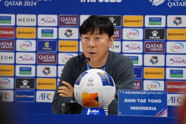 Pelatih Shin Tae-yong membuktikan profesionalismenya.