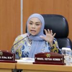 Putri Ketua Umum PAN, Zita Anjani saat rapat di DPRD DKI.(foto dok setwan DPRD DKI)