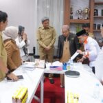 Pihak DKM Masjid 99 Asmaul Husna saat bertemu jajaran Pemprov Sulsel. Dok : humas