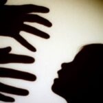 Ilustrasi - Stop tindak Kekerasan Dalam Rumah Tangga (KDRT) terhadap anak-anak dan perempuan. Foto: Freepik