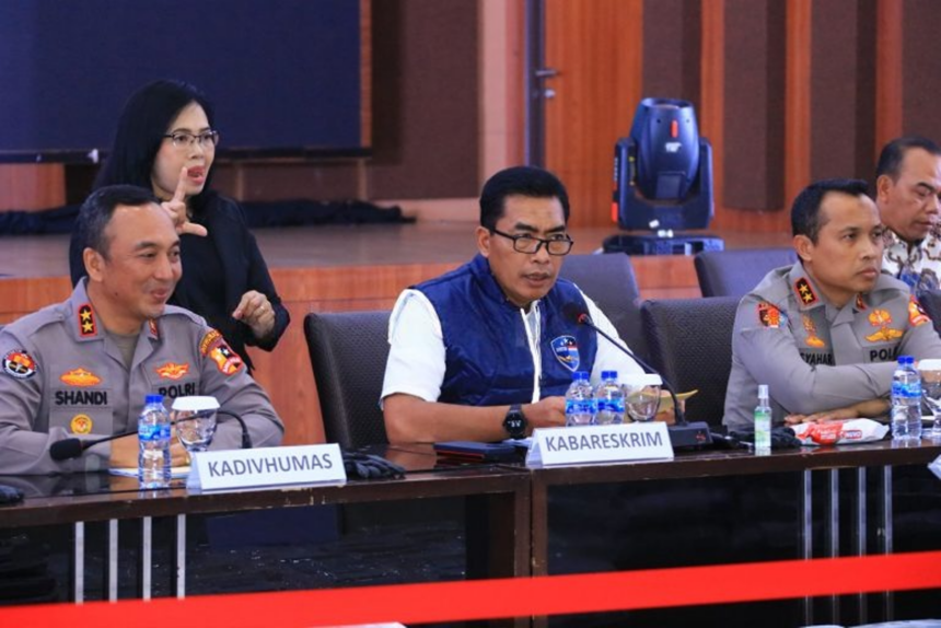 Kabareskrim Polri Komjen Wahyu Widada