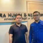 Pengacara terdakwa Setyawan Priyambodo, Dedi Saputra (kiri) dan Anwar Sadat Lubis dari Kantor Hukum Citra Hukum dan Keadilan. Foto: Dok pribadi/Citra Hukum dan Keadilan
