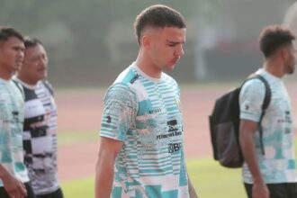 Calvin Verdonk di sesi latihan Timnas Indonesia. Ist