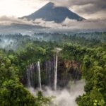 Air Terjun Tumpak Sewu Jawa Timur. Foto: AGORA Images/Hugo Healy