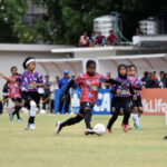 Foto: Aksi Ika Wonda mengolah si kulit bundar yang mengantarkan tim KU 10 SD Kristen Manahan menjadi juara sekaligus mendapat gelar Top Scorer dengan total 43 gol.